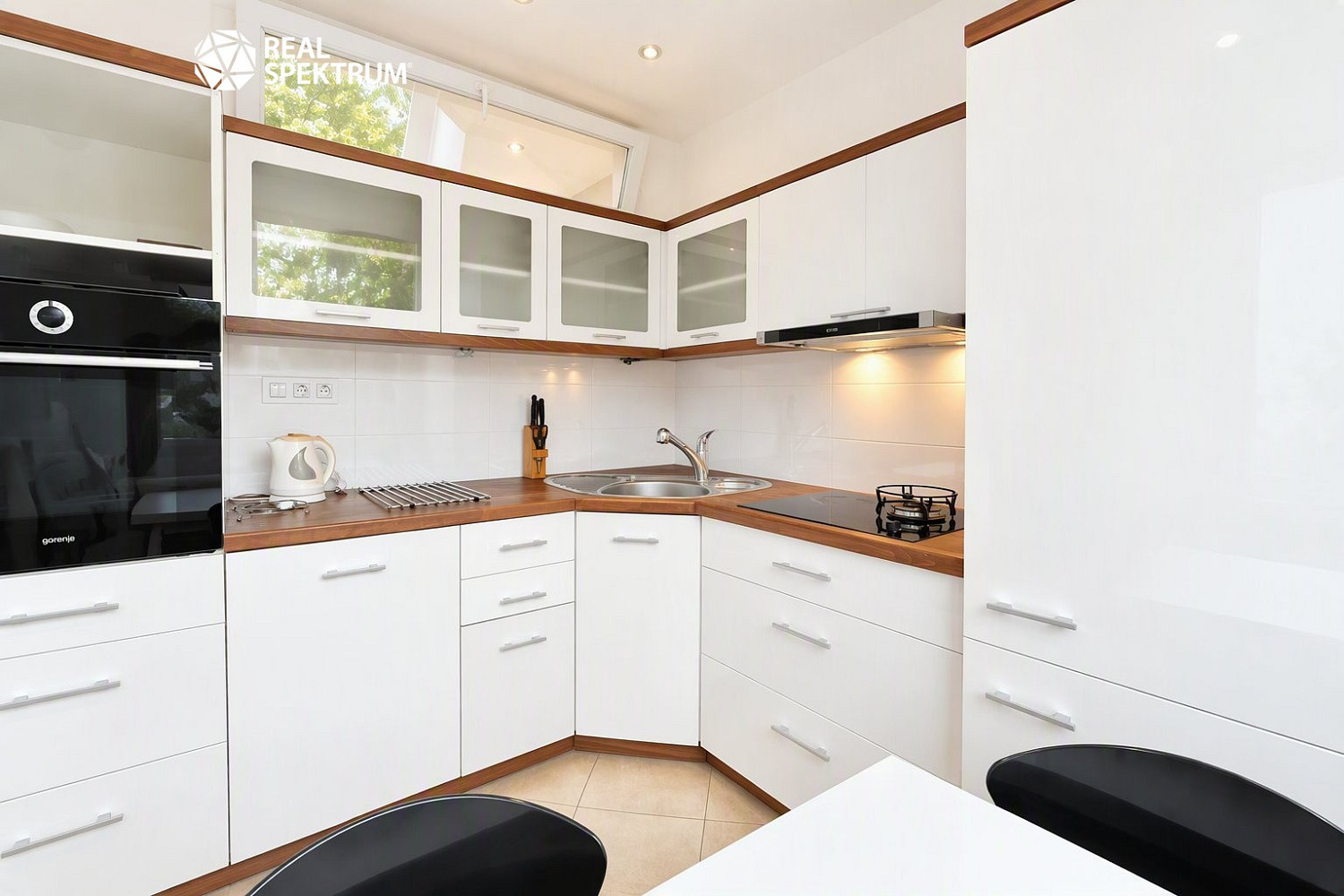 Pronájem bytu 2+1 56 m² – fotografie 5