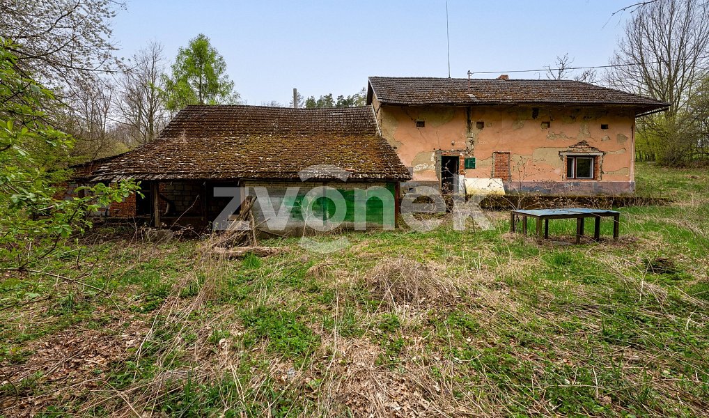Prodej domu 210 m² s pozemkem 3 984 m², Březnice – náhled fotky 2