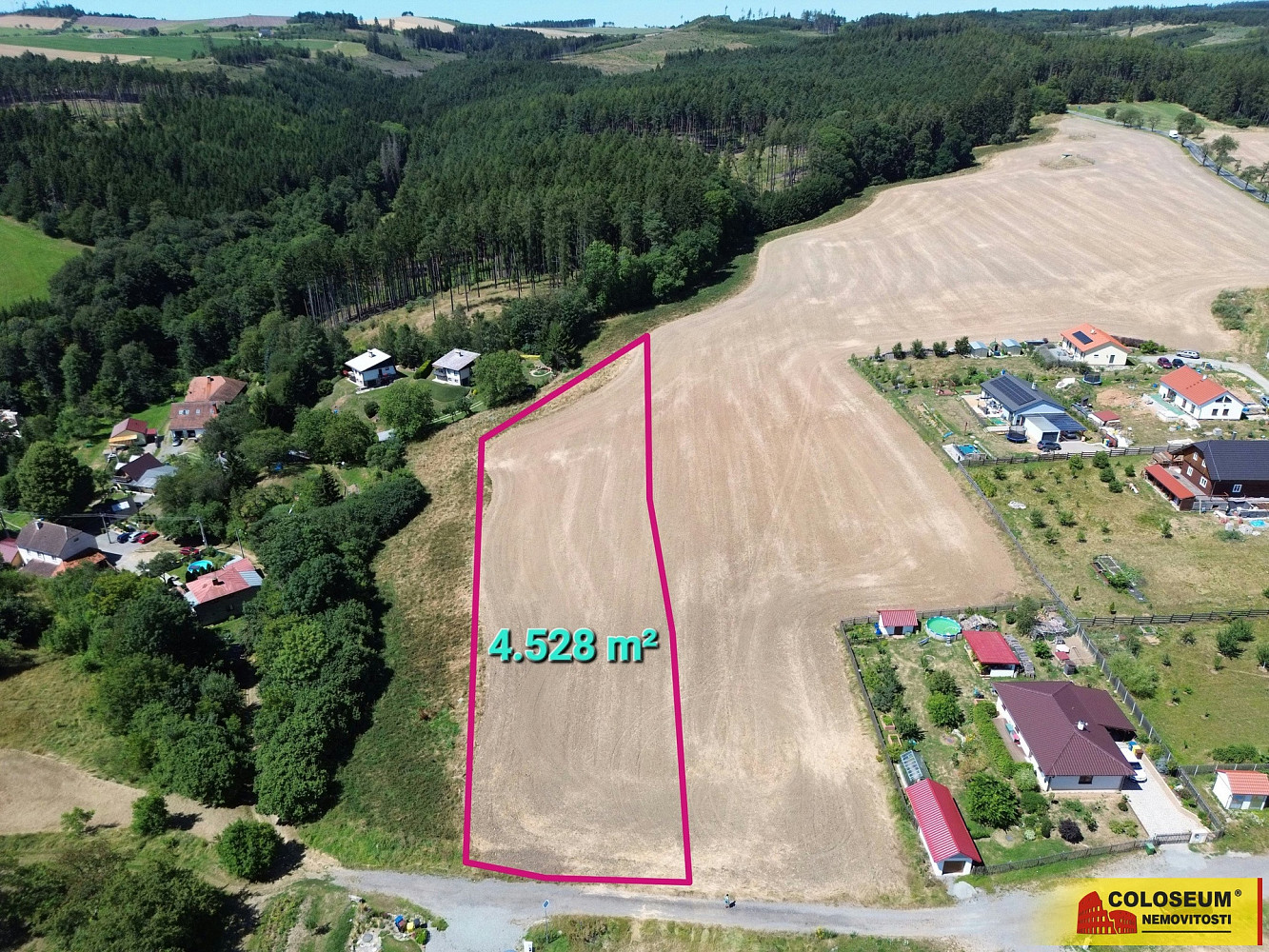 Prodej stavebního pozemku 4 528 m²