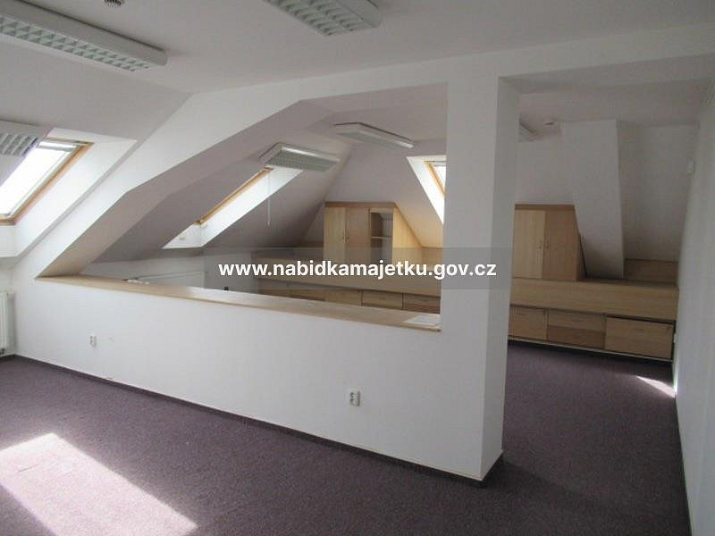 Prodej kanceláře 1 250 m² – fotografie 5