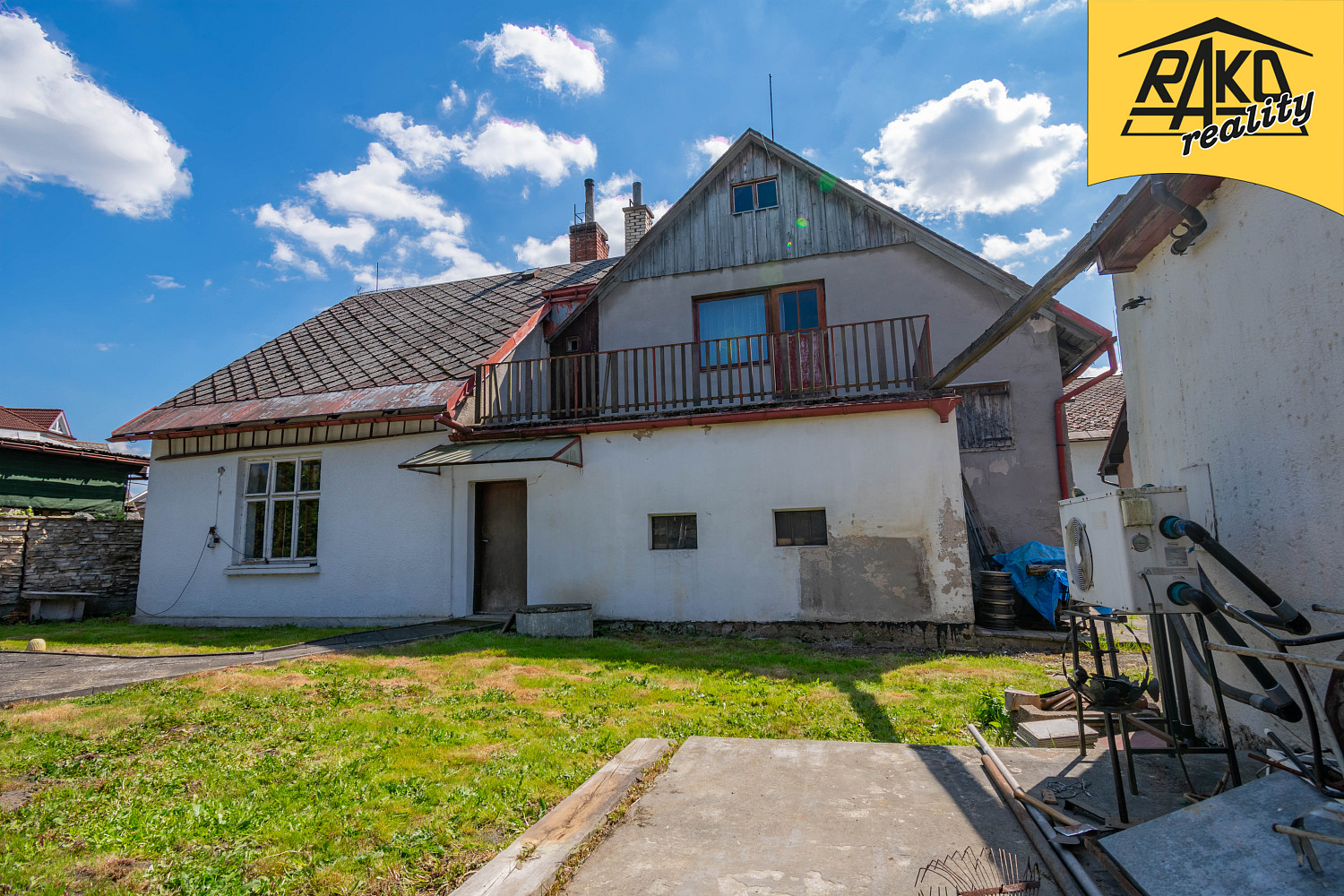 Prodej domu 310 m² s pozemkem 664 m² – pohled 2