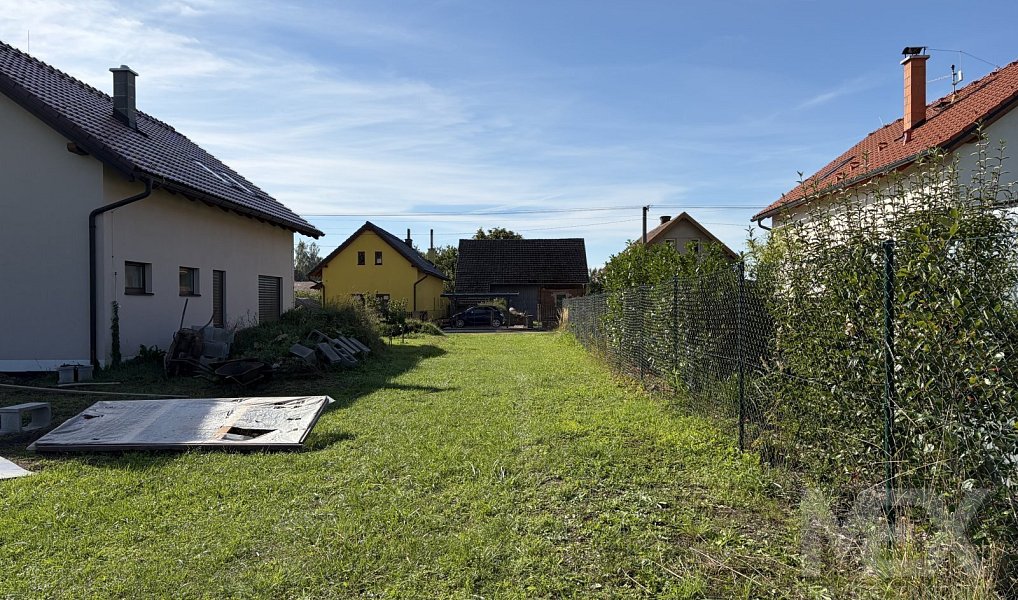Prodej stavebního pozemku 999 m², Sadová – náhled fotky 7