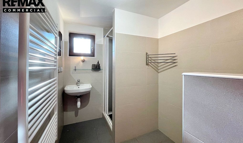 Prodej ubytovacího objektu 282 m², Vimperk – náhled fotky 19