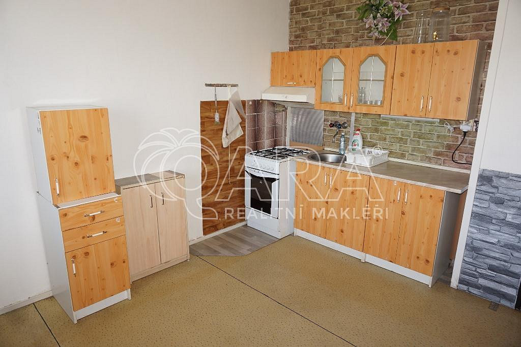 Pronájem bytu 1+1 37 m²