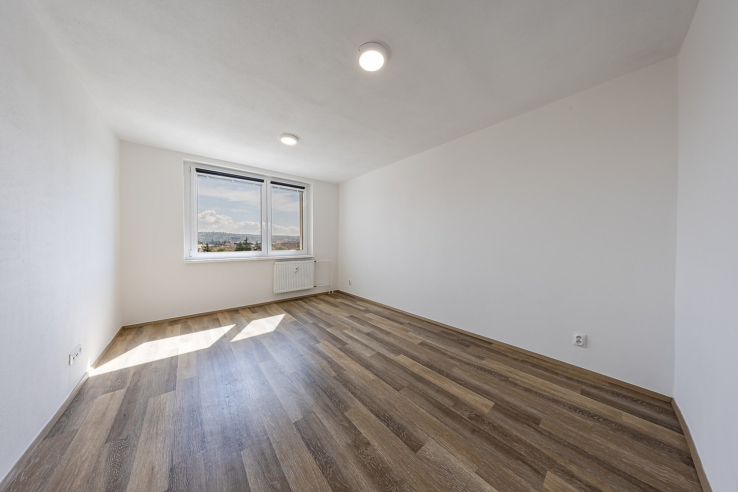 Pronájem bytu 1+kk 27 m² – fotografie 2