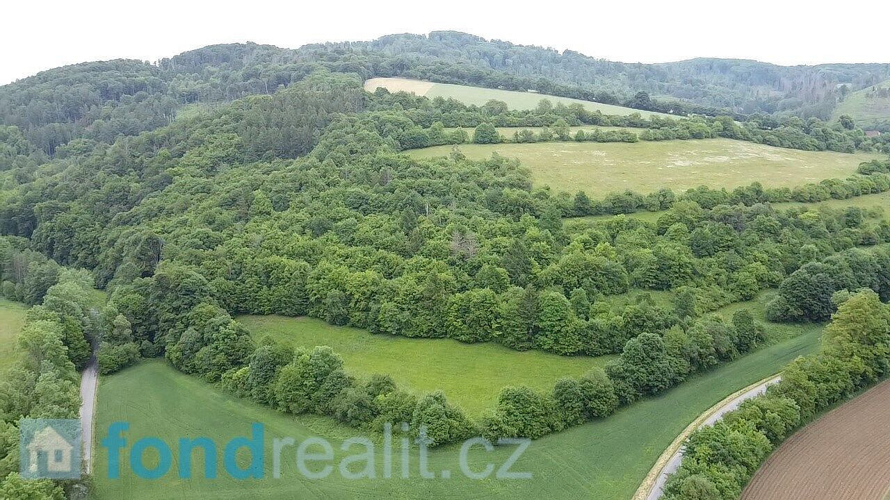 Prodej pozemku 30 636 m² – pohled 3