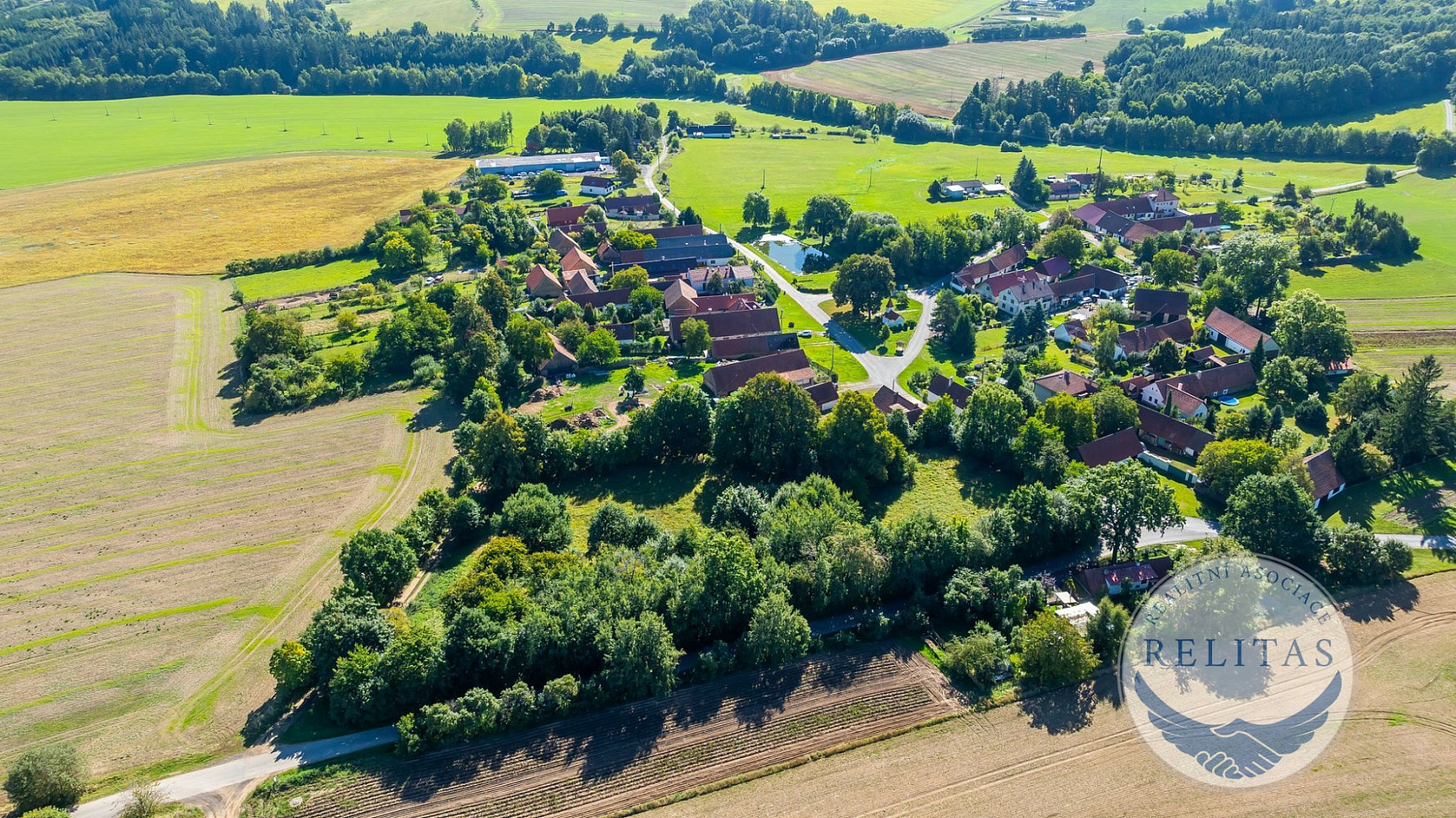 Prodej stavebního pozemku 10 211 m² – fotografie 2