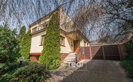 Prodej domu 226 m² s pozemkem 3 533 m², Boršice, okres Uherské Hradiště