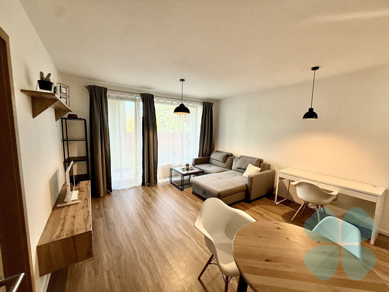 Pronájem bytu 2+kk 46 m² – fotografie 3