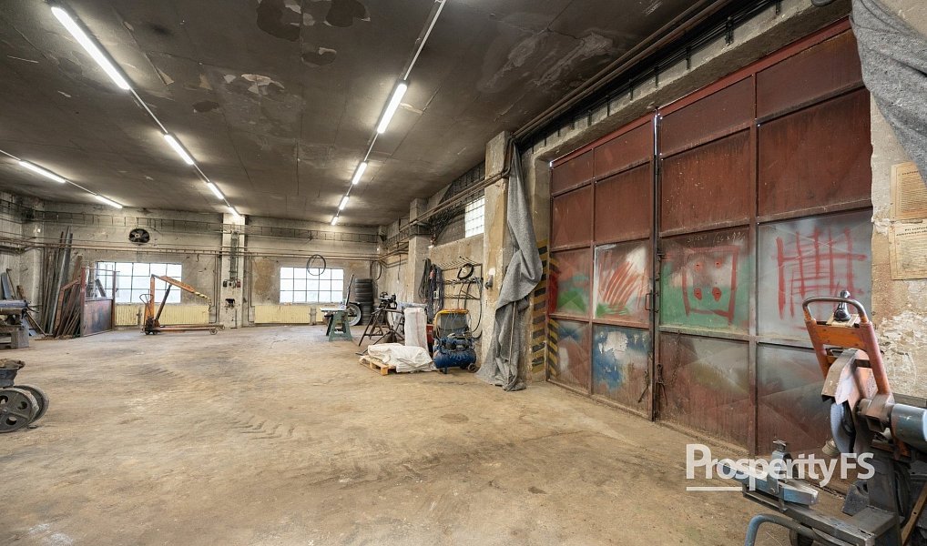 Prodej kanceláře 475 m², Okna – náhled fotky 19