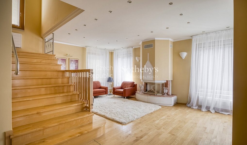 Prodej domu 645 m² s pozemkem 760 m², Průhonice – náhled fotky 3
