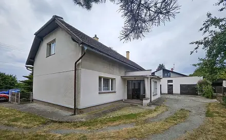 Prodej domu 250 m² s pozemkem 1 373 m², Boseň, okres Mladá Boleslav