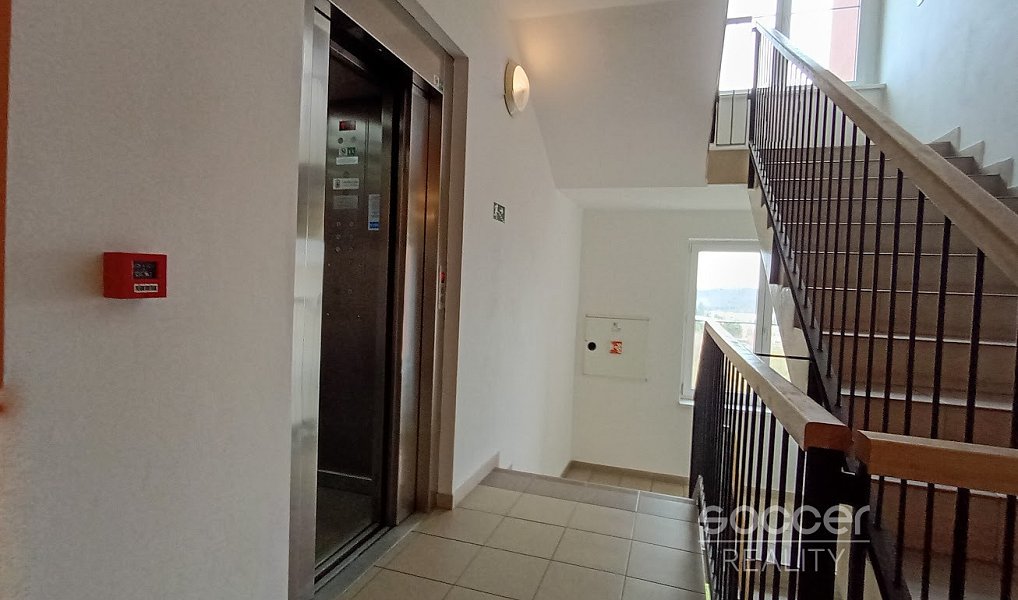 Pronájem bytu 1+1 36 m², Praha – náhled fotky 13