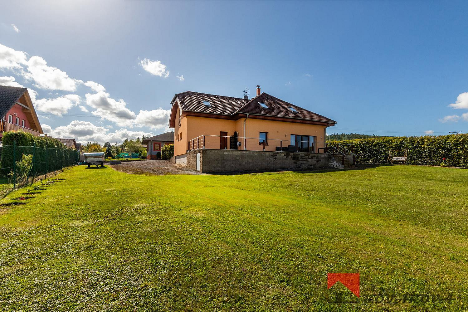 Prodej domu 346 m² s pozemkem 2 669 m²