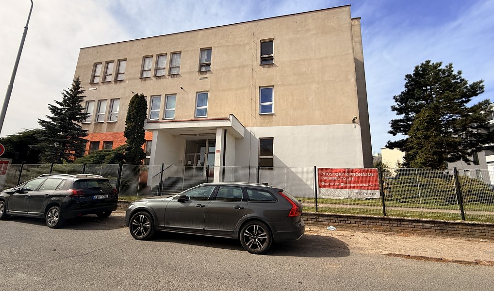 Pronájem skladovacích prostor 111 m², Kladno – náhled fotky 3