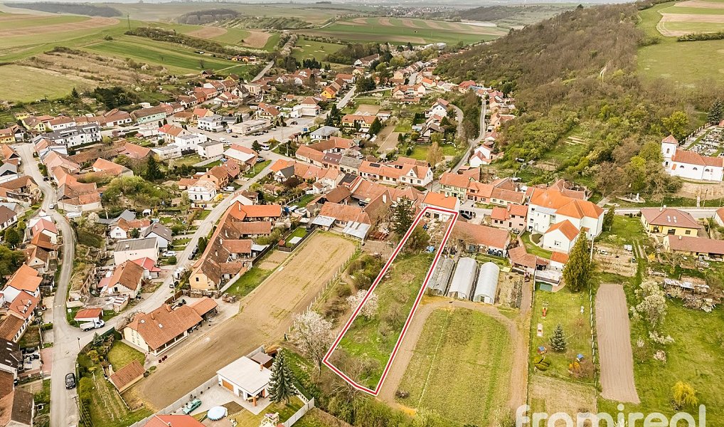 Prodej domu 200 m² s pozemkem 1 813 m², Lovčičky – náhled fotky 20