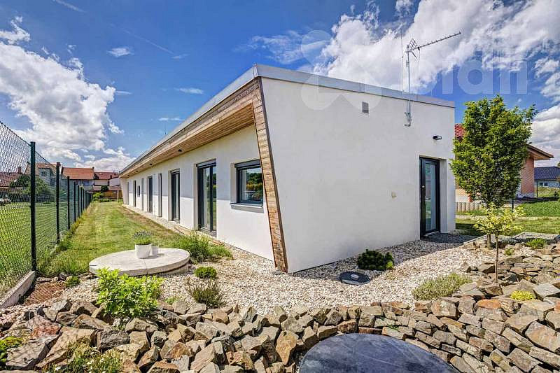 Prodej stavebního pozemku 1 537 m² – fotografie 2