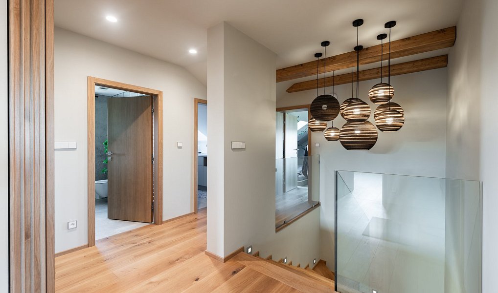Prodej domu 336 m² s pozemkem 1 240 m², Líšnice – náhled fotky 16