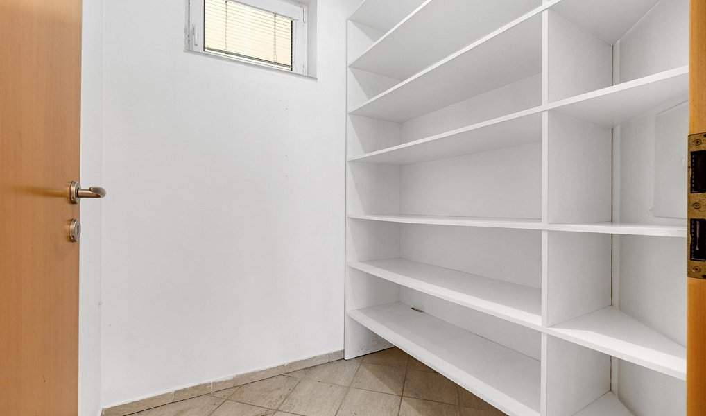 Prodej domu 202 m² s pozemkem 1 200 m², Praha – náhled fotky 25