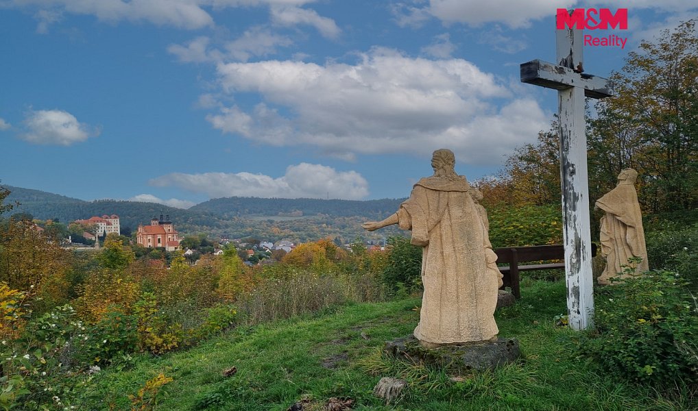 Prodej stavebního pozemku 1 556 m², Valeč – náhled fotky 17