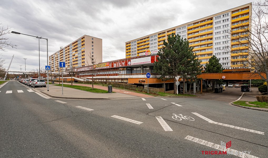 Pronájem obchodních prostor 402 m², Hradec Králové – náhled fotky 2