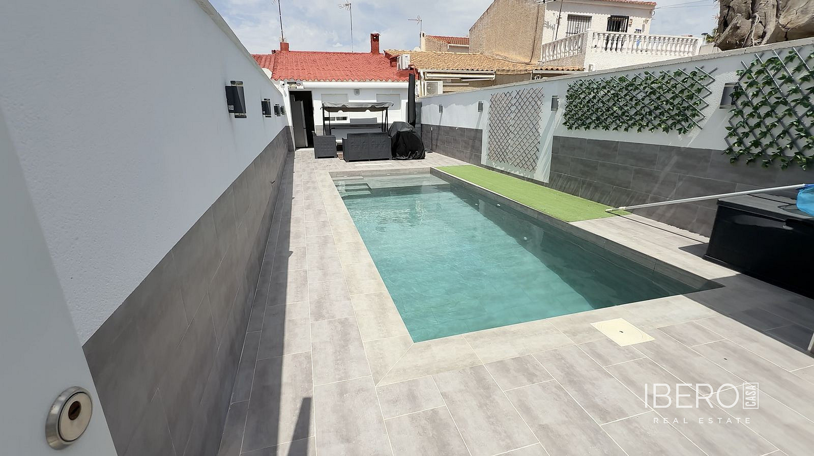 Prodej domu 57 m² s pozemkem 76 m², Torrevieja