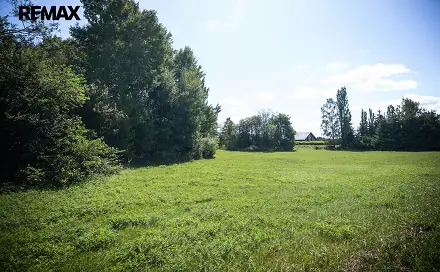 Prodej stavebního pozemku 877 m², Rožmitál pod Třemšínem, okres Příbram