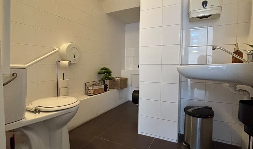 Pronájem obchodních prostor 137 m², Praha – náhled fotky 11