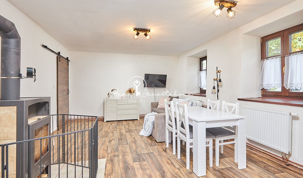 Prodej domu 80 m² s pozemkem 99 m², Trhové Sviny – náhled fotky 7