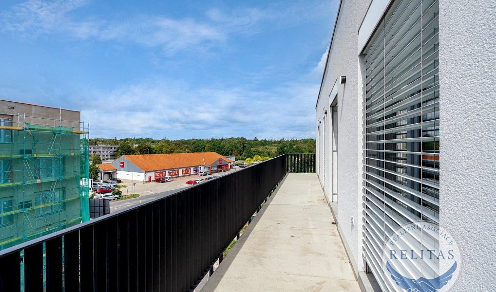 Prodej bytu 4+kk 145 m², Kladno – náhled fotky 12