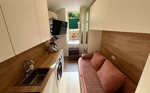 Prodej bytu 1+kk 15 m², Šimáčkova, Praha 7 - Holešovice