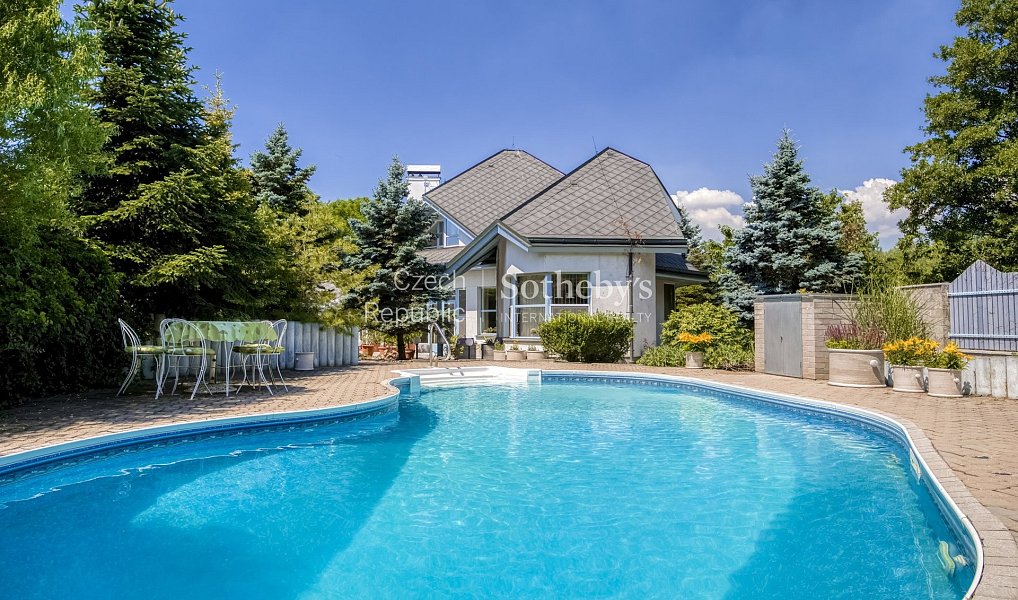 Prodej domu 609 m² s pozemkem 2 267 m², Vestec – náhled fotky 21