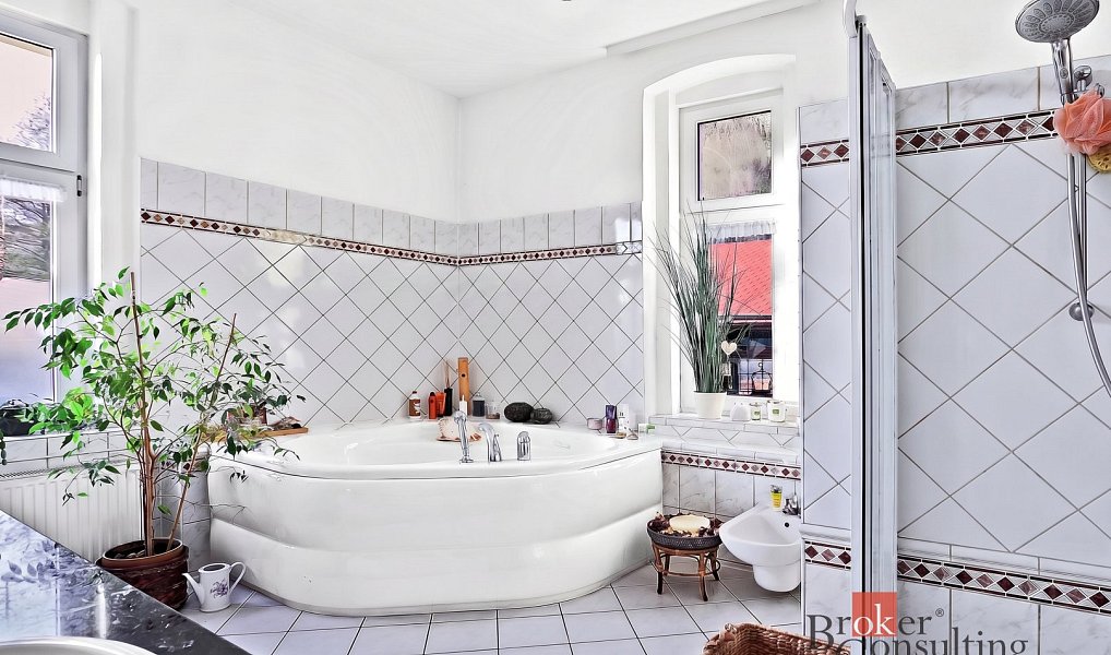Prodej domu 361 m² s pozemkem 4 015 m², Nejdek – náhled fotky 3