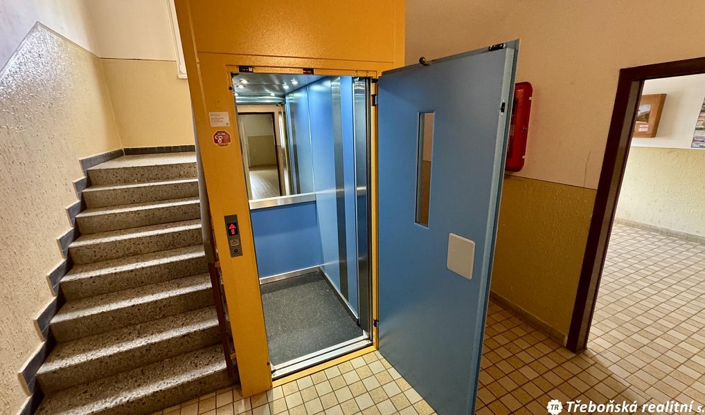 Prodej bytu 4+1 78 m², Jindřichův Hradec – náhled fotky 13