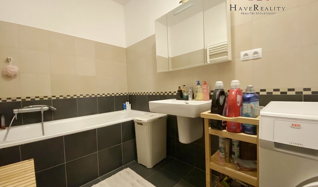 Pronájem bytu 2+kk 65 m², Praha – náhled fotky 10