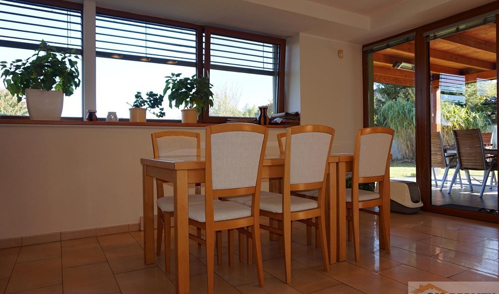 Prodej domu 197 m² s pozemkem 2 022 m², Mostkovice – náhled fotky 12