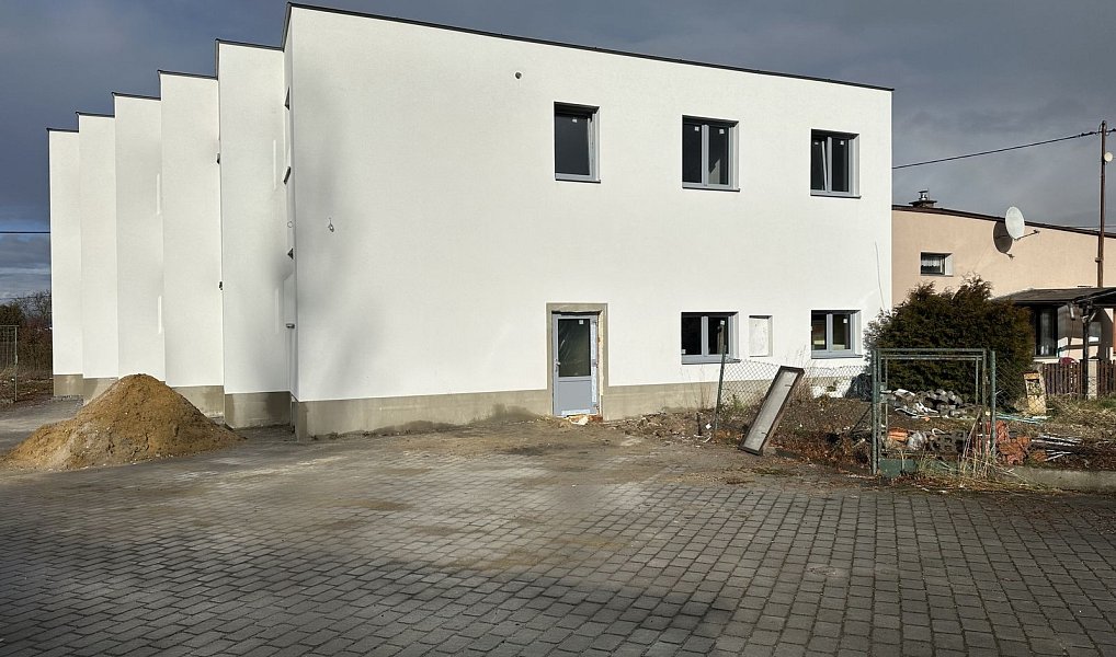 Prodej nájemního domu, činžáku 700 m², Cheb – náhled fotky 3