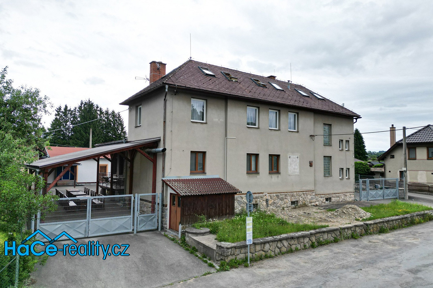 Prodej komerčního objektu (jiného typu) 572 m²