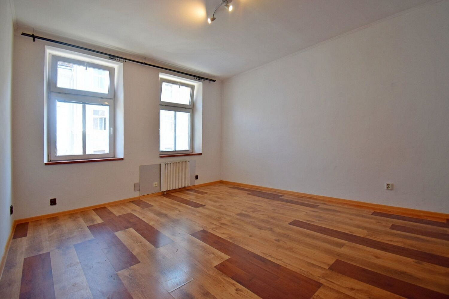 Pronájem bytu 1+1 35 m² — photo 2