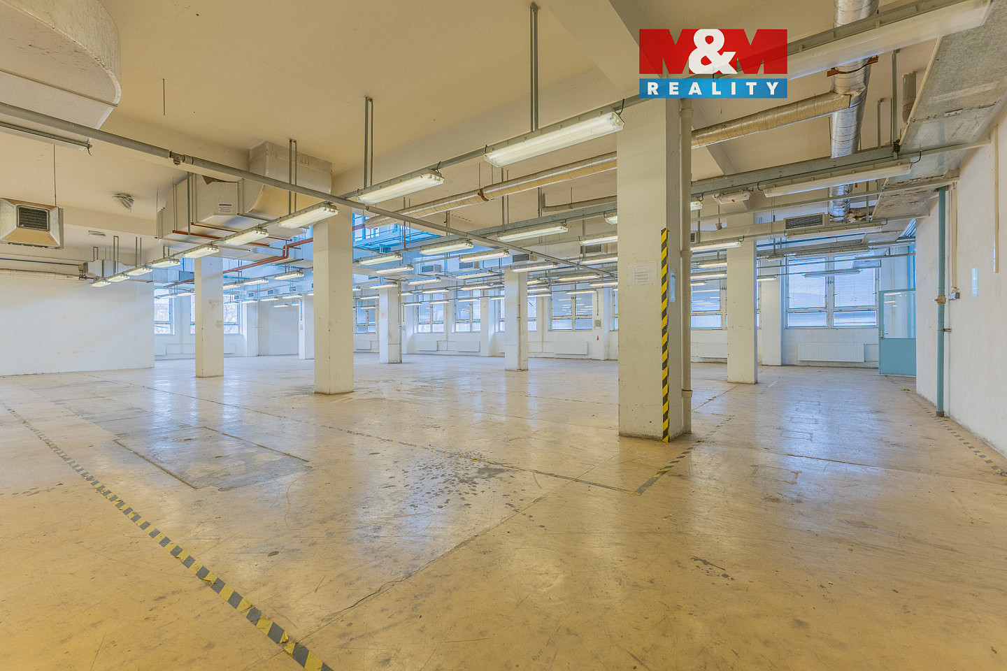 Pronájem skladovacích prostor 724 m²