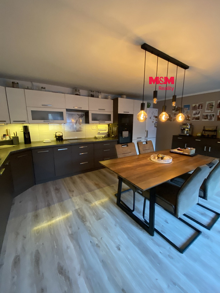 Prodej domu 200 m² s pozemkem 489 m²