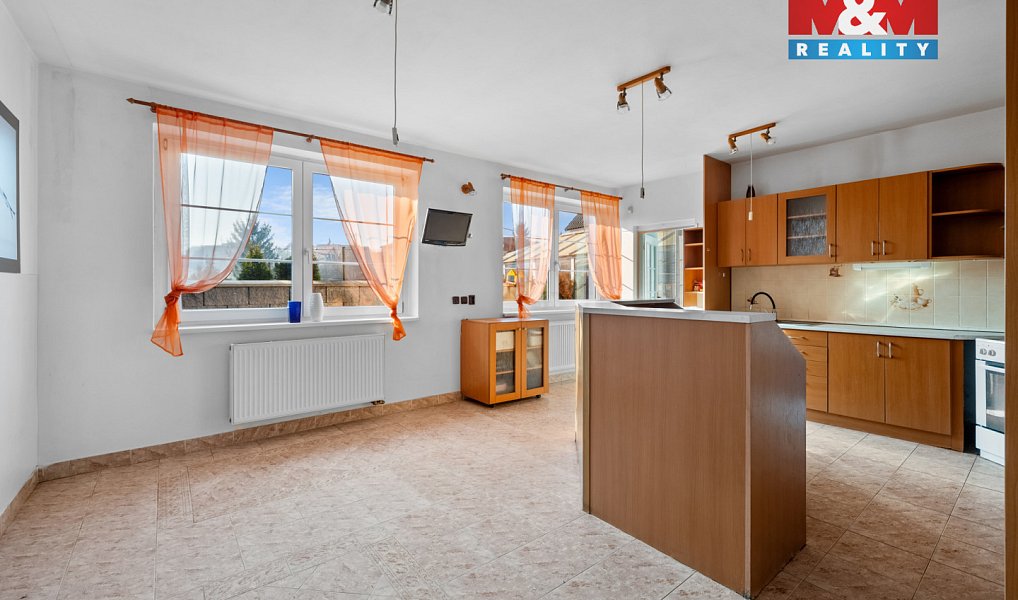 Prodej domu 280 m² s pozemkem 1 065 m², Vodochody – náhled fotky 22