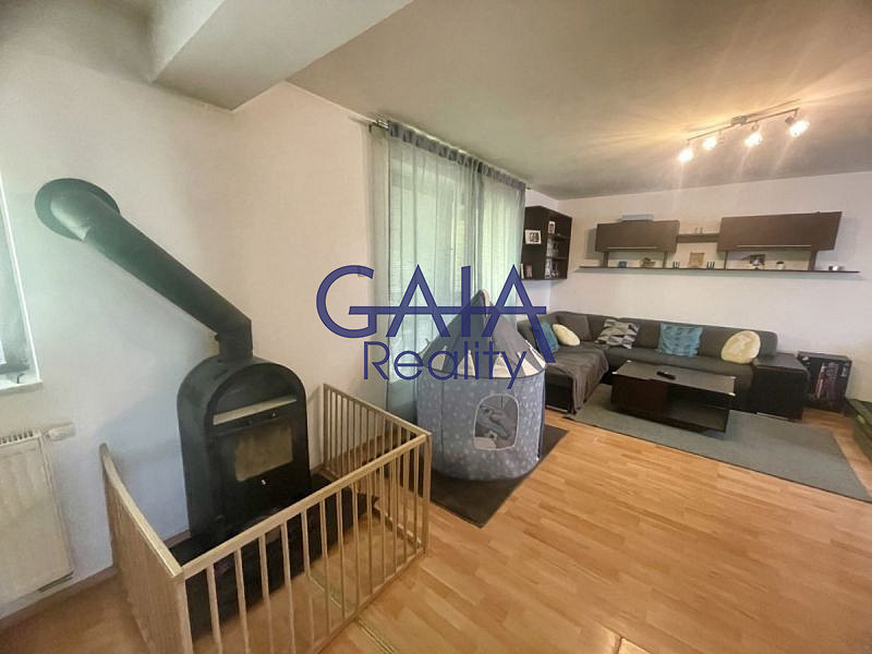 Prodej domu 188 m² s pozemkem 272 m² – fotografie 3