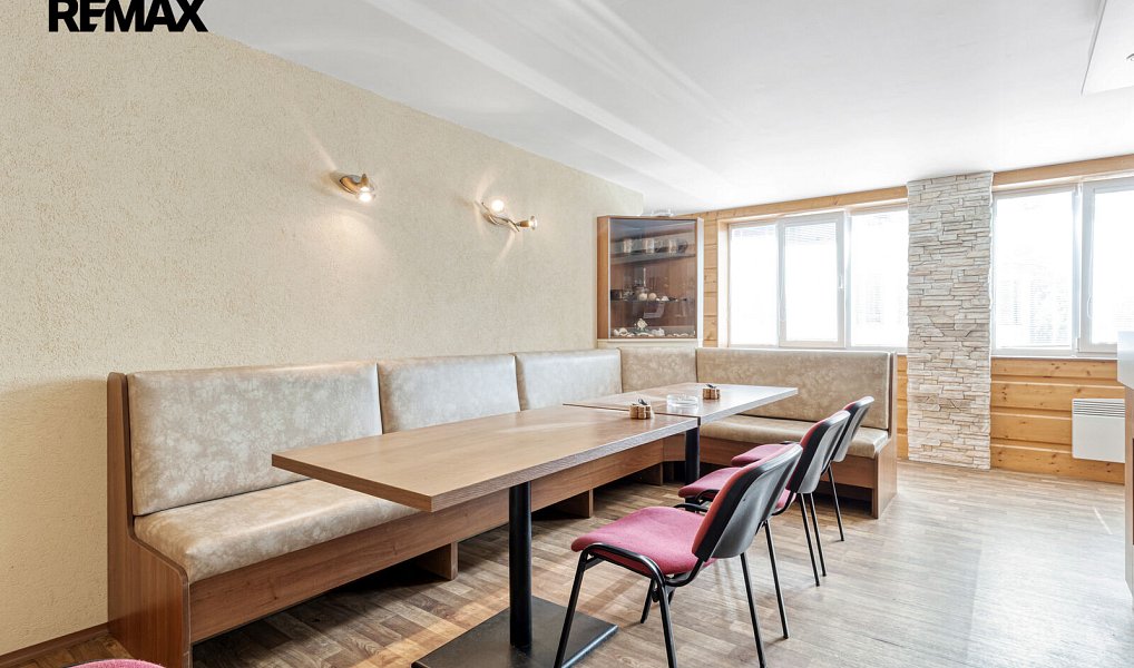 Prodej komerčního objektu (jiného typu) 371 m², Jesenný – náhled fotky 21