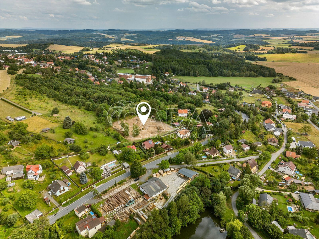 Prodej stavebního pozemku 1 296 m² – fotografie 3