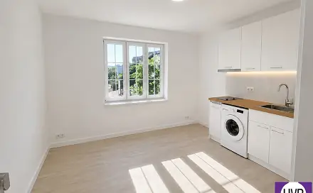 Prodej bytu 1+kk 17 m², Praha 10
