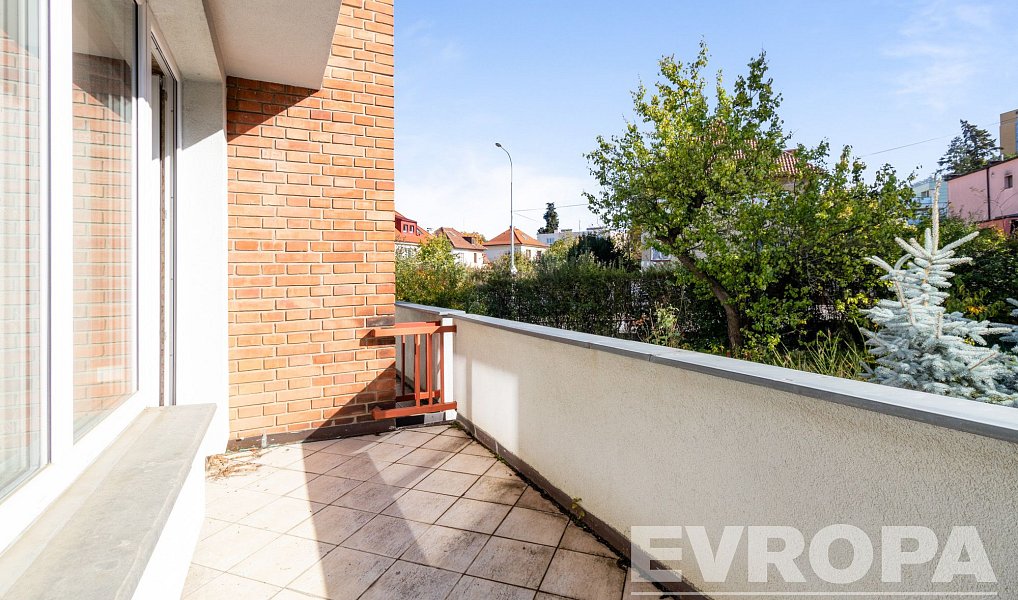 Pronájem domu 220 m² s pozemkem 409 m², Praha – náhled fotky 18