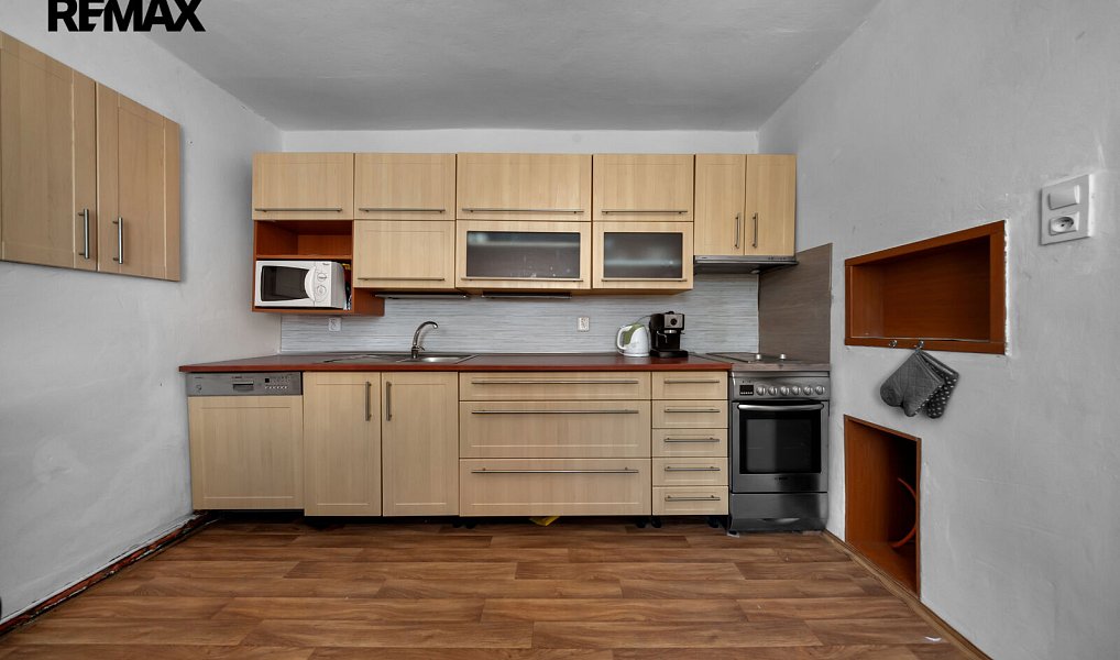 Prodej domu 100 m² s pozemkem 175 m², Luká – náhled fotky 12