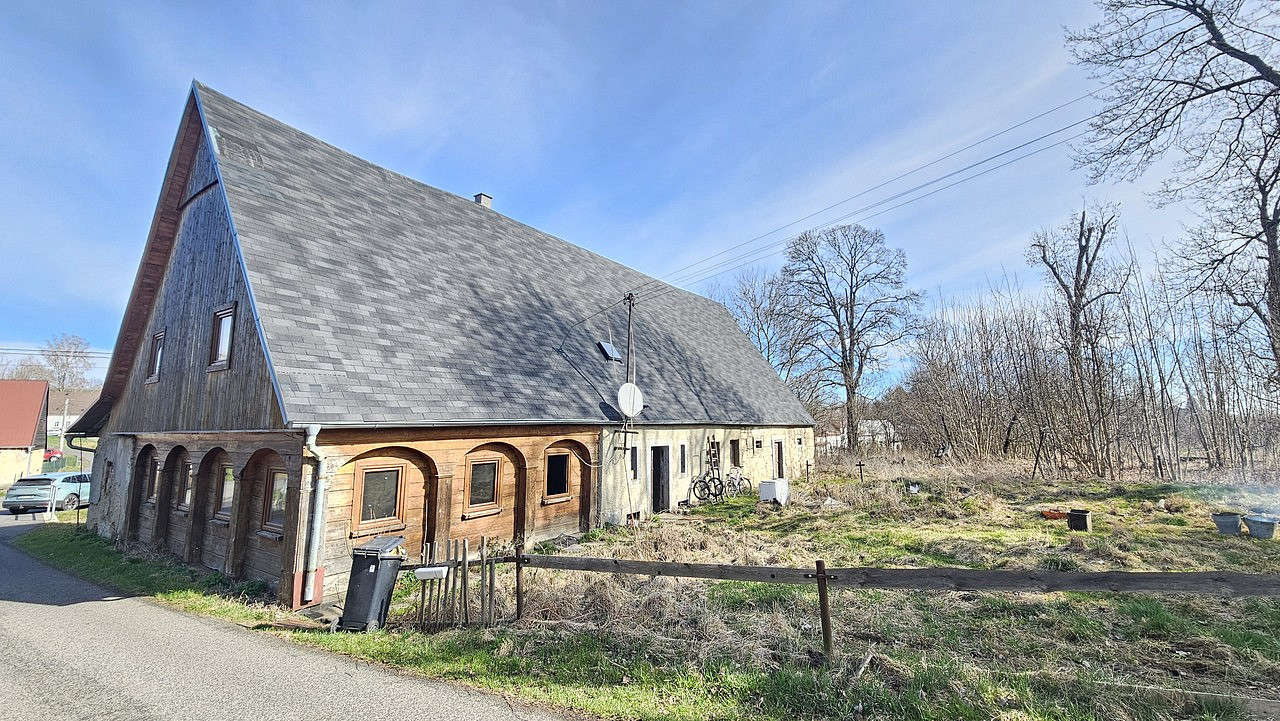 Prodej domu 200 m² s pozemkem 3 386 m² – fotografie 2