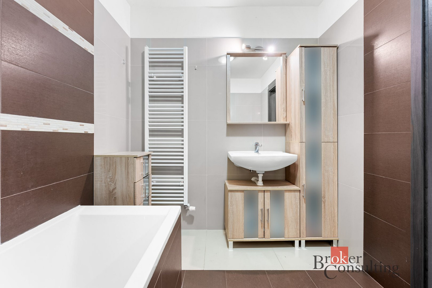 Pronájem bytu 2+kk 87 m² – fotografie 3